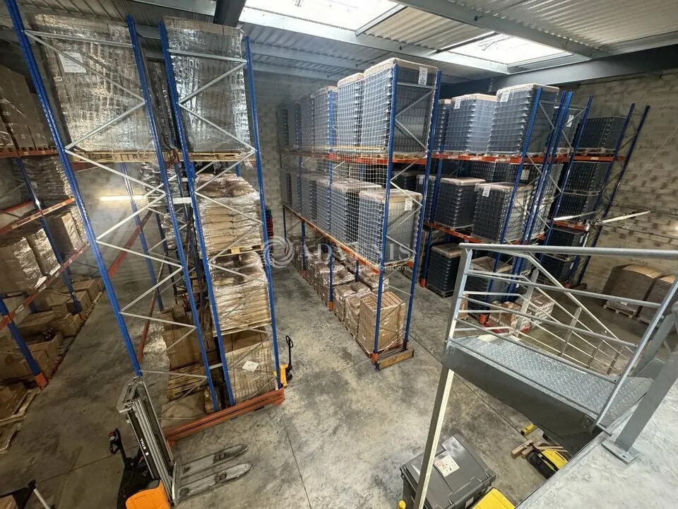 Local d’activités dans Gonesse à louer Photo de l’immeuble– Image 1 sur 10