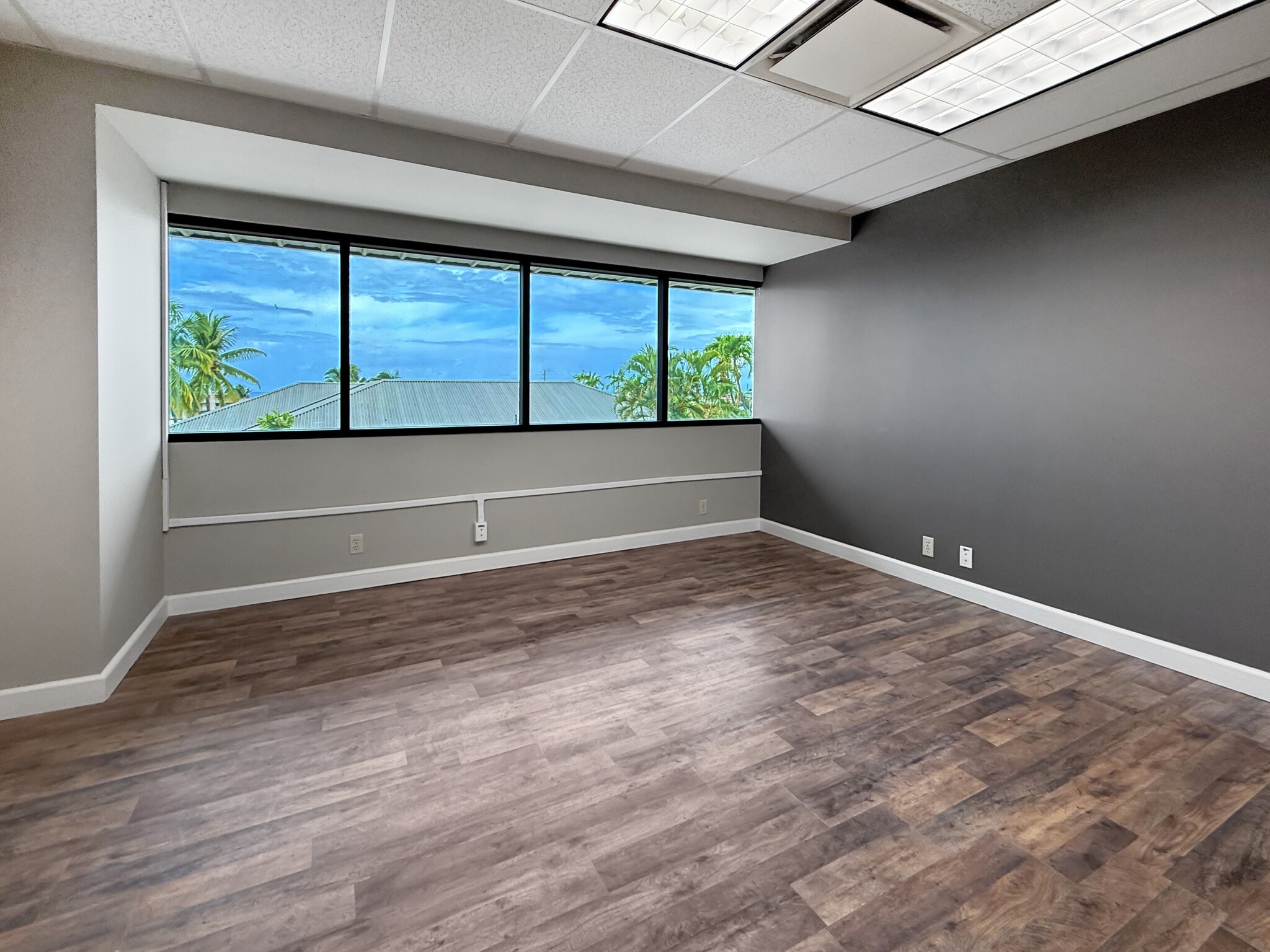 75-167 Hualalai Rd, Kailua Kona, HI à louer Photo de l’immeuble– Image 1 sur 10
