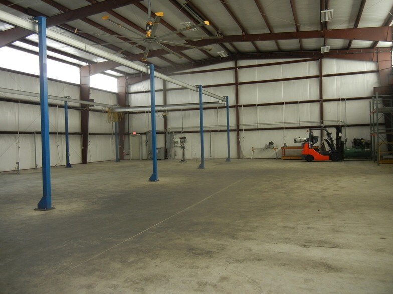501 Hickerson St, Conroe, TX à louer - Photo intérieure – Image 3 sur 10