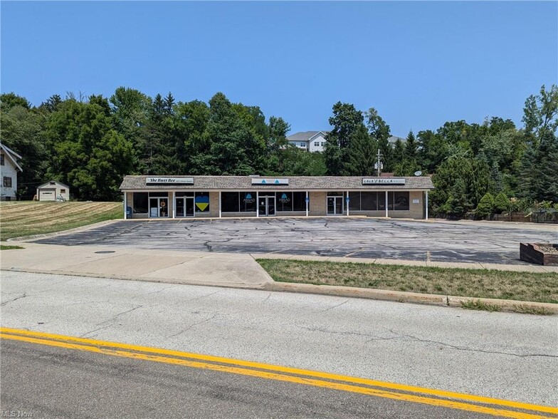6993-7011 Mill Rd, Brecksville, OH à vendre - Photo de l’immeuble – Image 3 sur 9