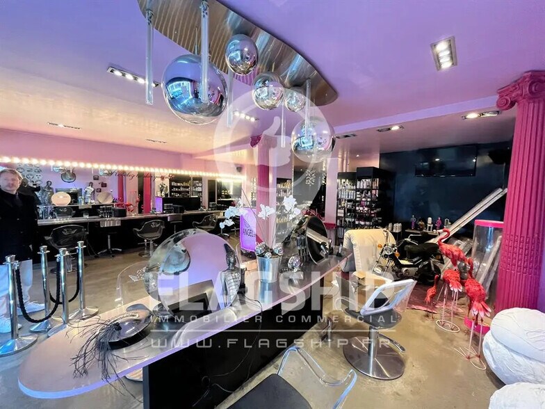 Local commercial dans Paris à louer - Photo intérieure – Image 1 sur 8