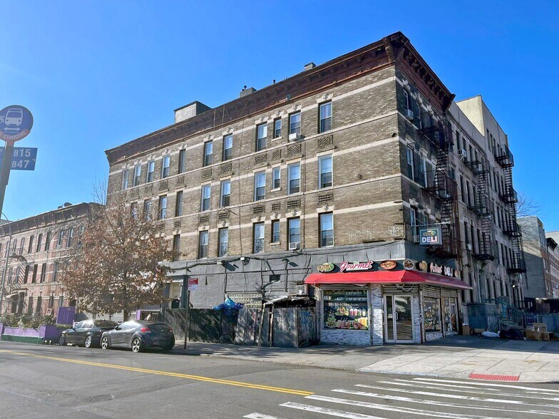 1660 Saint Johns Pl, Brooklyn, NY à vendre - Photo de l’immeuble – Image 2 sur 9
