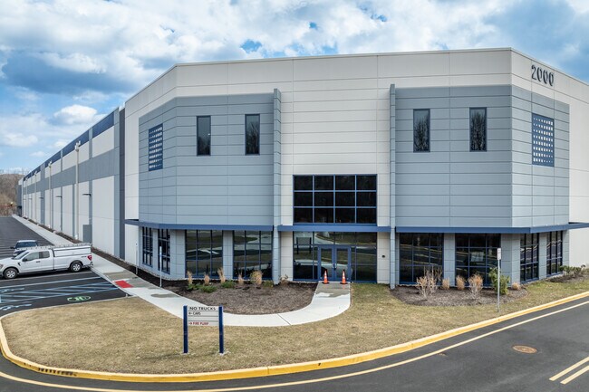 Plus de détails pour 2000 International Dr, Mount Olive, NJ - Industriel/Logistique à louer