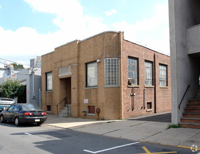 109 71st St, Guttenberg, NJ à vendre - Photo de l’immeuble – Image 1 sur 4
