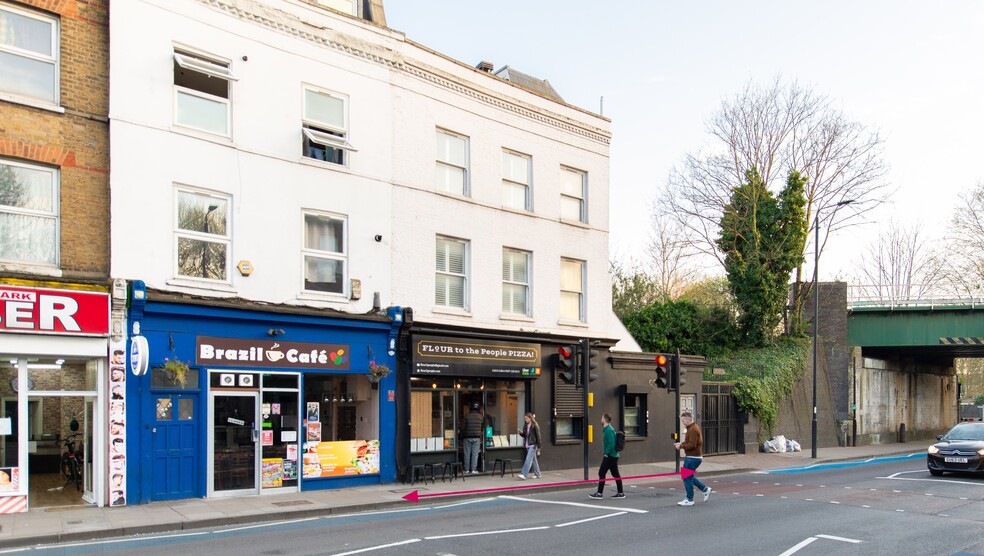 573-573A Battersea Park Rd, Londres à vendre - Photo de l’immeuble – Image 3 sur 4