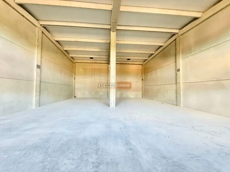 Industriel/Logistique dans Le Muy à louer - Photo de l’immeuble – Image 3 sur 5