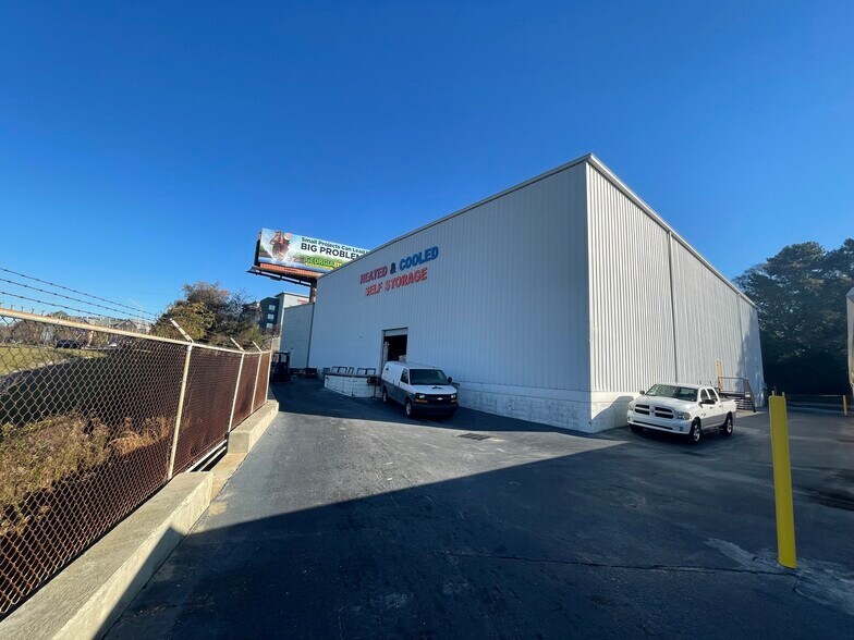 1955 Dove St, Macon-Bibb, GA à louer - Photo de l’immeuble – Image 2 sur 17