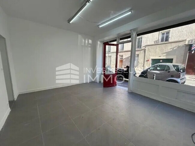 Plus de détails pour Local commercial à vendre