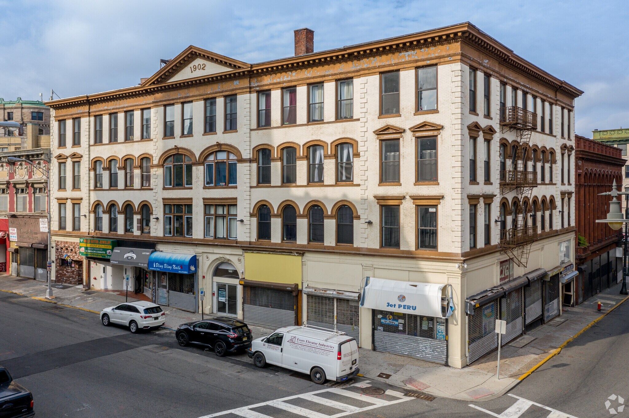 114 Ellison St, Paterson, NJ à vendre Photo principale– Image 1 sur 21