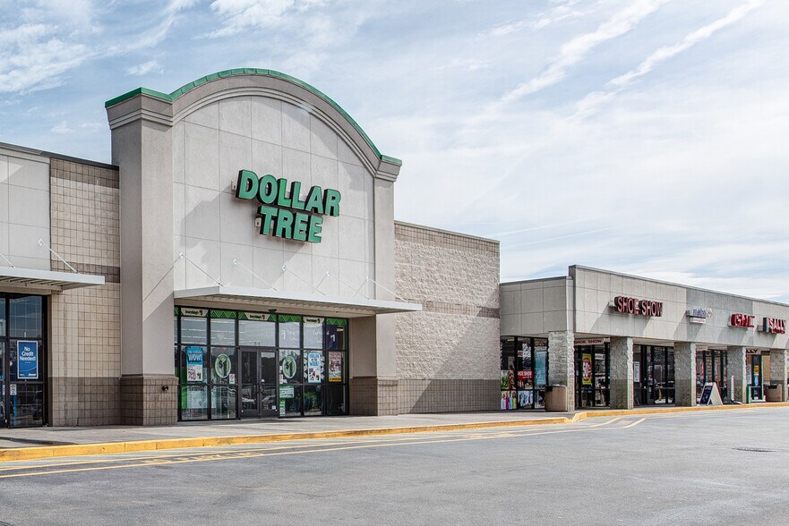 911 Highway 321 N, Lenoir City, TN à louer - Photo de l’immeuble – Image 2 sur 10