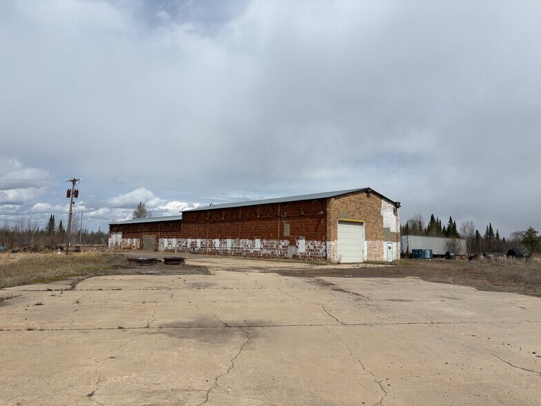 2374 Peat Plant rd, Eveleth, MN à vendre - Photo de l’immeuble – Image 2 sur 21