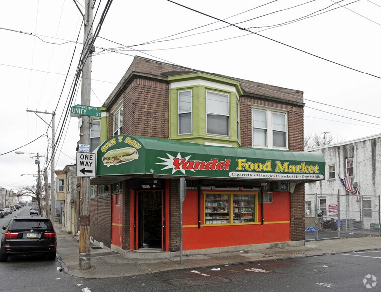 1362 Unity St, Philadelphia, PA à vendre - Photo principale – Image 1 sur 3