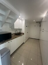 3030 SW 28th Ln, Miami, FL à louer Autre– Image 2 sur 6