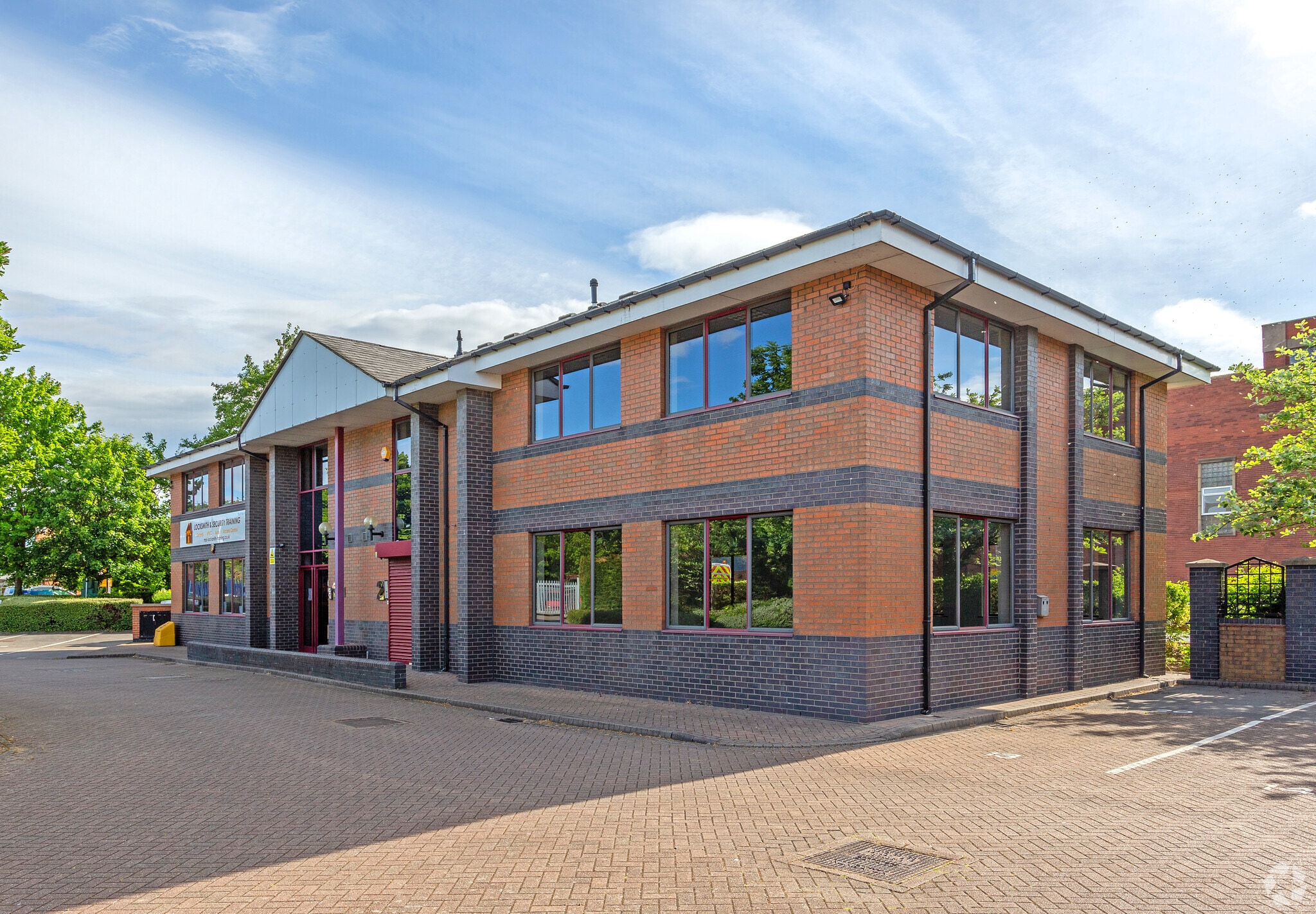 Monckton Rd, Wakefield à louer Photo principale– Image 1 sur 2