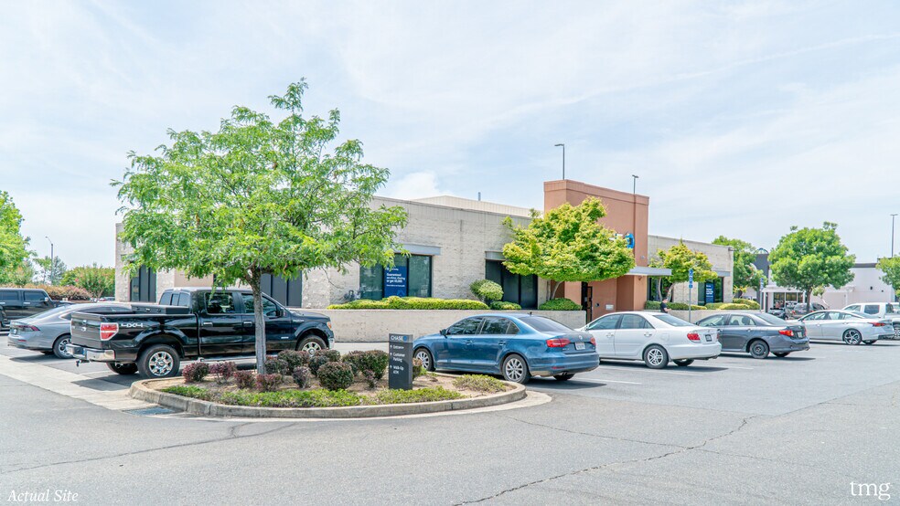 974 Dana Dr, Redding, CA à vendre - Photo de l’immeuble – Image 2 sur 11