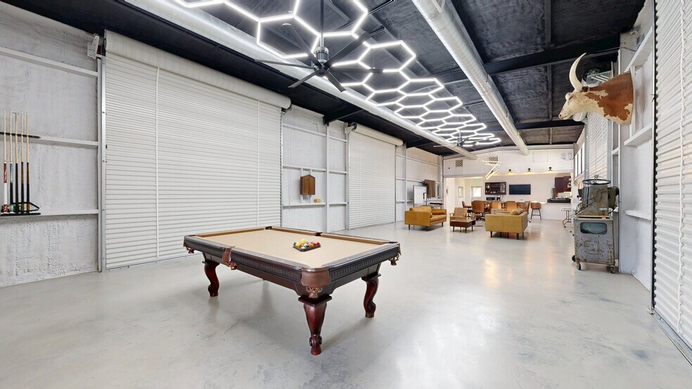 7501 SH 71, Spicewood, TX à louer - Numérisation 3D Matterport – Image 3 sur 32
