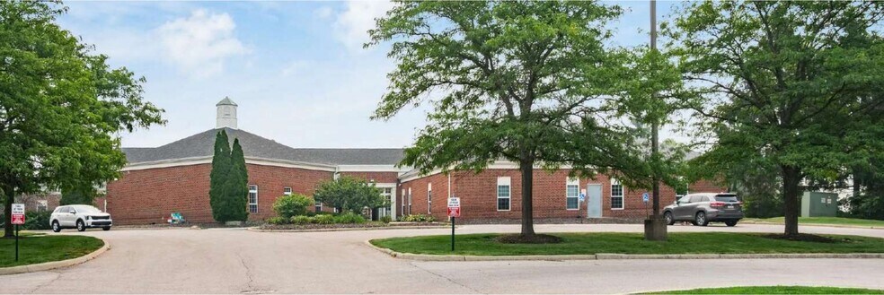 7400 Huntington Park Dr, Columbus, OH à louer - Photo de l’immeuble – Image 1 sur 13