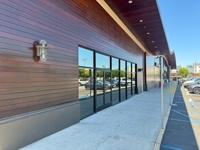 2300-2306 E 7th St, Long Beach, CA à louer Photo de l’immeuble– Image 2 sur 7