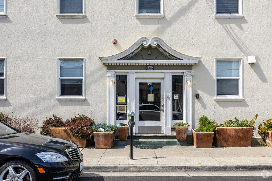 505 Cypress Ave, South San Francisco, CA à vendre - Photo de l’immeuble – Image 3 sur 4