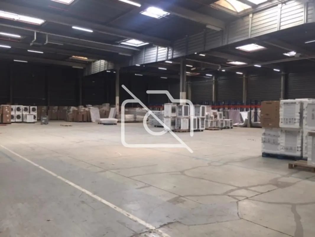 Industriel/Logistique dans Wissous à louer Photo de l’immeuble– Image 1 sur 3