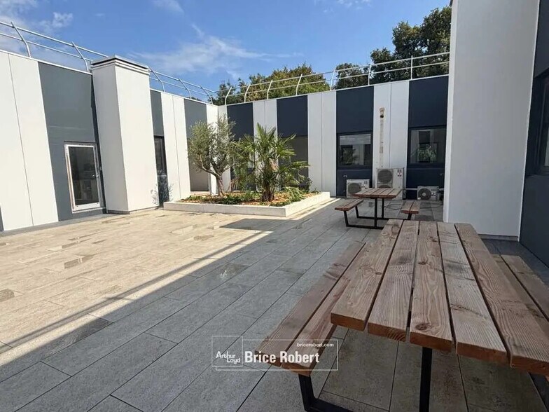 Bureau dans Limonest à louer - Photo de l’immeuble – Image 3 sur 7