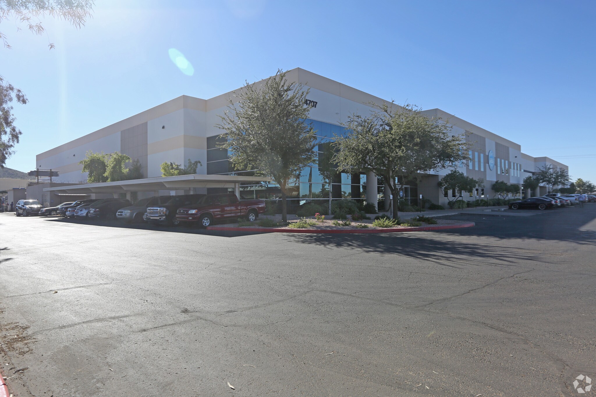 4707 E Baseline Rd, Phoenix, AZ à vendre Photo principale– Image 1 sur 2