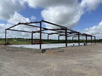 Plus de détails pour 8081 Old Bastrop Rd, New Braunfels, TX - Industriel/Logistique à louer