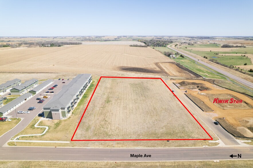0 N Maple Ave, Hartford, SD à vendre - Aérien – Image 2 sur 3