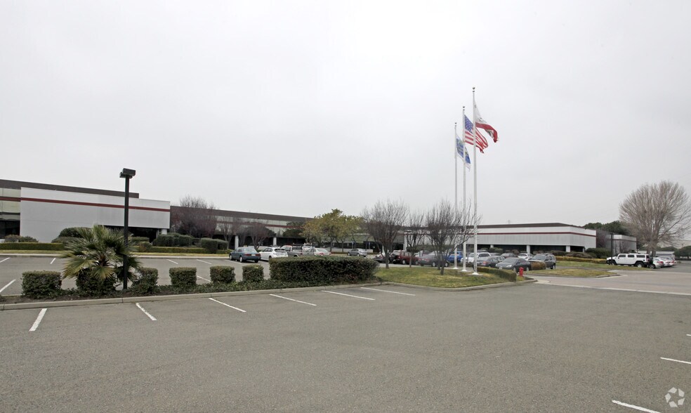 21325-21349 Cabot Blvd, Hayward, CA à louer - Photo principale – Image 1 sur 4