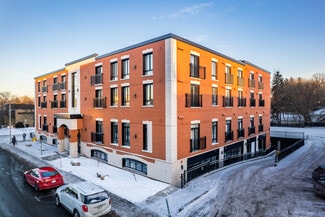 Plus de détails pour 450-460 Rue Saint-Charles O, Longueuil, QC - Bureau/Local commercial à louer