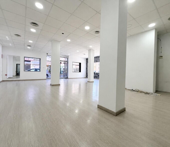 Local commercial dans Silla, Valencia à vendre - Photo de l’immeuble – Image 3 sur 24
