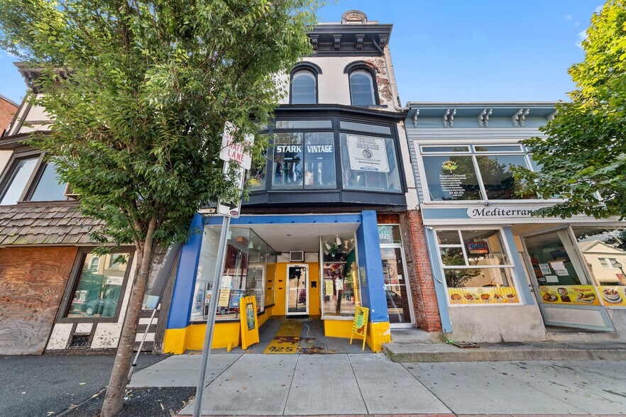 925 South St, Peekskill, NY à vendre - Photo de l’immeuble – Image 3 sur 31