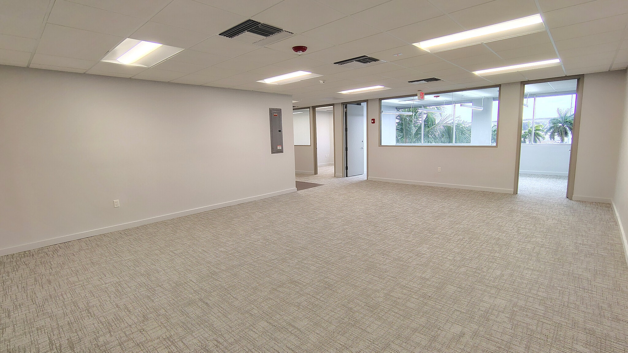 290 NW 165th St, North Miami Beach, FL à louer Photo intérieure– Image 1 sur 10