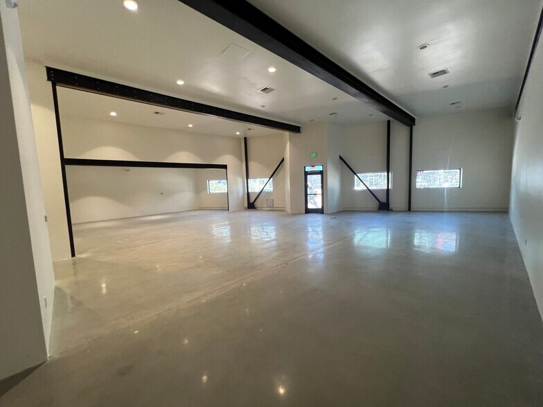 5235-45 Lankershim Blvd, North Hollywood, CA à louer - Photo de l’immeuble – Image 2 sur 6