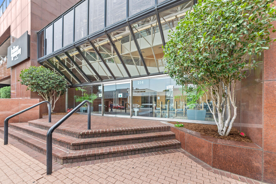 214 Jefferson St, Lafayette, LA à vendre - Photo de l’immeuble – Image 3 sur 17