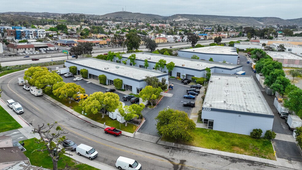 494 W Calle Primera, San Diego, CA à vendre - Photo principale – Image 1 sur 18