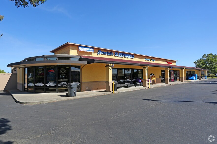 1595 Holiday Ln, Fairfield, CA à louer - Photo principale – Image 1 sur 9