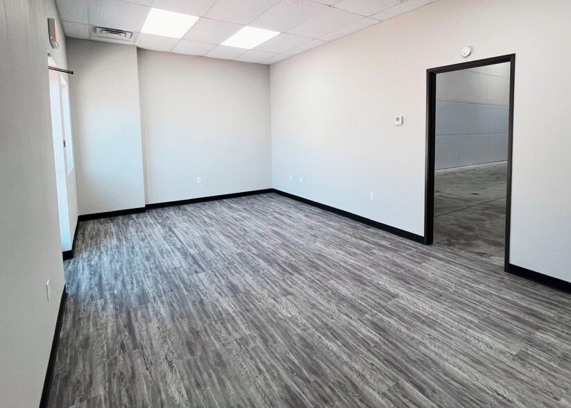 14300 N Lincoln Blvd, Edmond, OK à louer - Photo intérieure – Image 2 sur 9