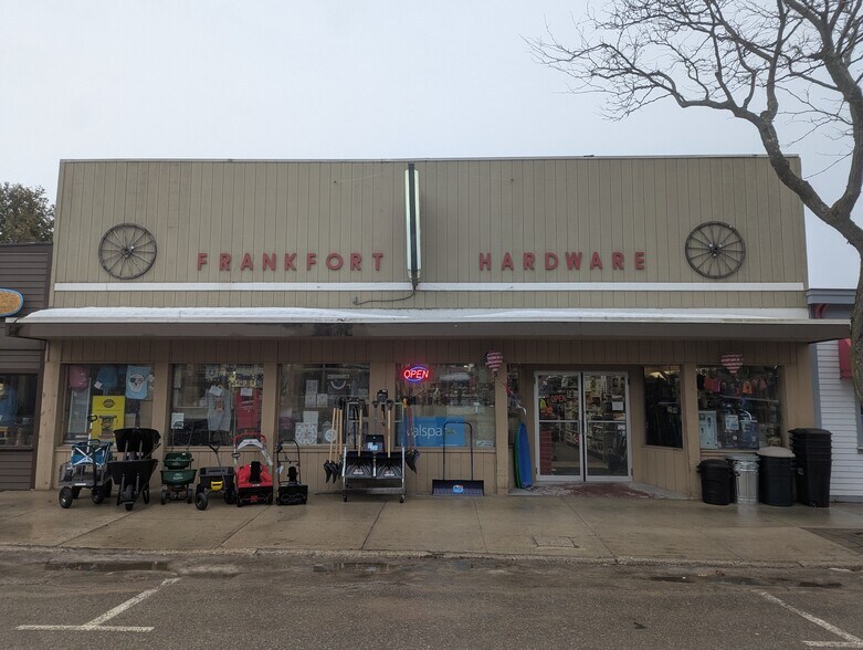 310 Main St, Frankfort, MI à vendre - Photo de l’immeuble – Image 1 sur 24
