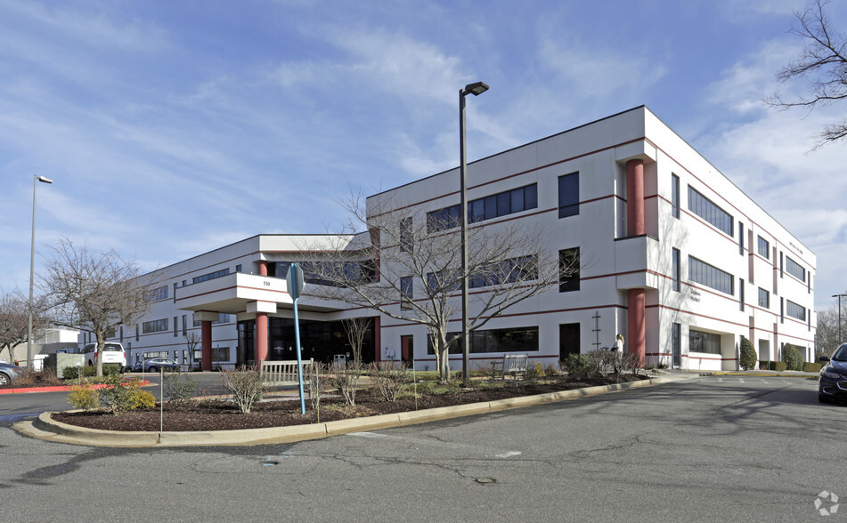 110 Hospital Rd, Prince Frederick, MD à louer - Photo de l’immeuble – Image 1 sur 2