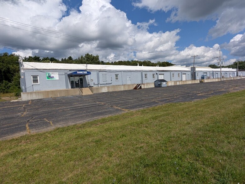 74 Leonard Wood Rd, Battle Creek, MI à vendre - Photo de l’immeuble – Image 2 sur 14