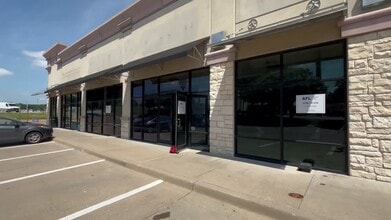 1012 E Ennis Ave, Ennis, TX à louer - Vidéo sur l’annonce professionnelle 