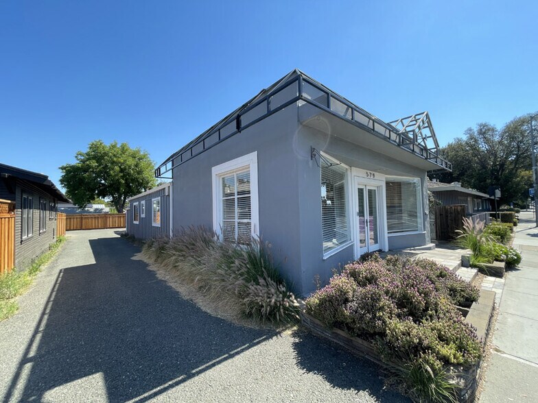 579 E Campbell Ave, Campbell, CA à louer - Photo de l’immeuble – Image 2 sur 14