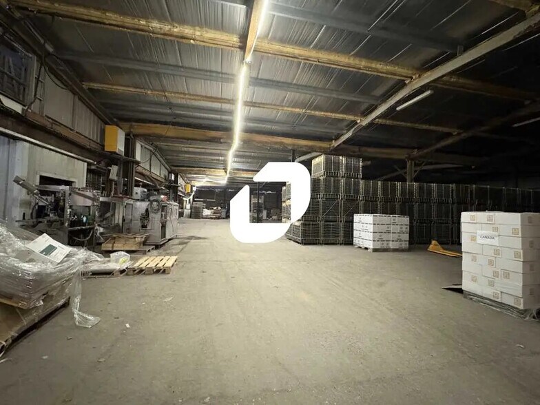 Industriel/Logistique dans Beychac-et-Caillau à louer - Photo de l’immeuble – Image 1 sur 13