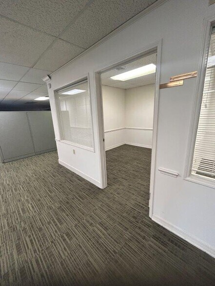 4526-4532 US Hwy 19, New Port Richey, FL à louer - Photo de l’immeuble – Image 3 sur 19