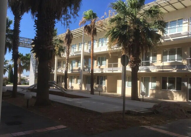 Plus de détails pour Bureau à louer