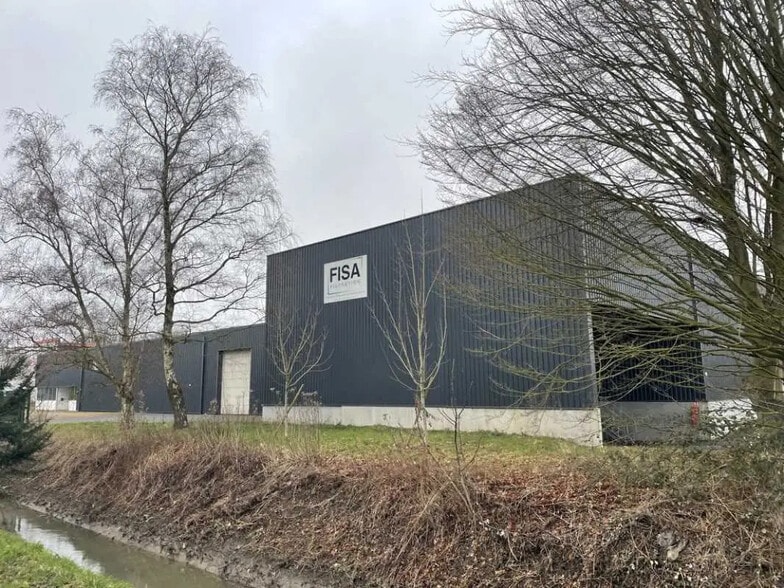 Industriel/Logistique dans LA CHAPELLE-D'ARMENTIERES à louer - Photo de l’immeuble – Image 3 sur 5