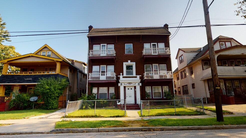 881 Eddy Rd, Cleveland, OH à vendre - Photo principale – Image 1 sur 6