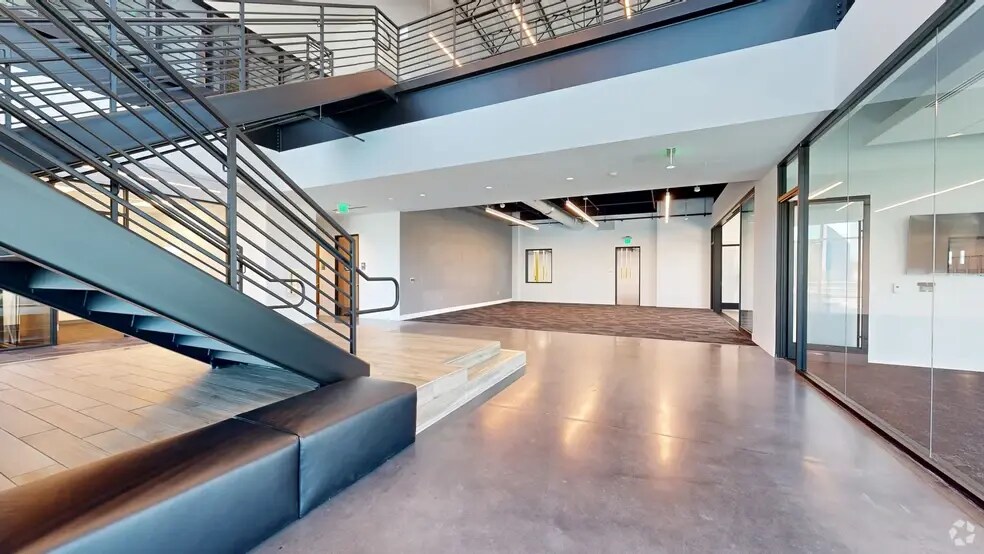 1500 S Raymond Ave, Fullerton, CA à vendre - Numérisation 3D Matterport – Image 3 sur 34
