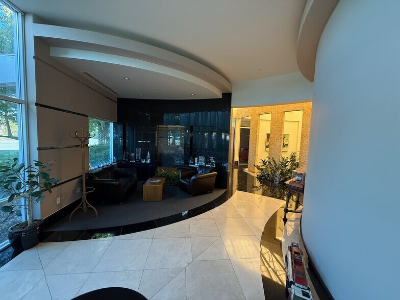 1140 Suncast Ln, El Dorado Hills, CA à vendre - Photo de l’immeuble – Image 3 sur 13